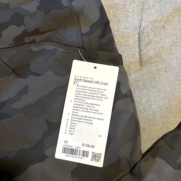 ** NEW** LULULEMON 3/4 legging black camo - Picture 6 of 6